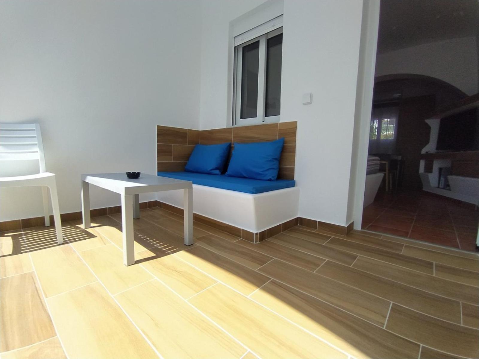 Chariot Apartments Santorini Kamári Quarto foto